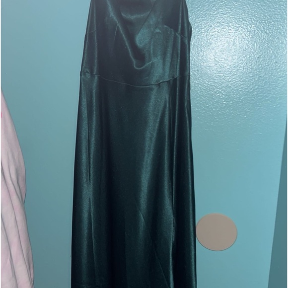 Emerald green satin dress/ NEVER WORN - Picture 2 of 6